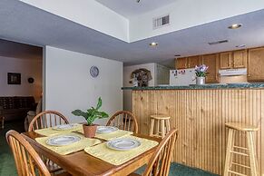 Colonial Crest 110 - Great Location! - You Can Walk To Town! 2 Bedroom