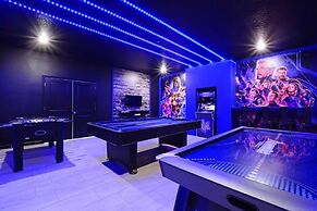 Luxury Pool Home Near Disney-1690st 9 Bedroom Home by RedAwning