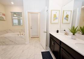 Storey Lake - 9 Bedroom Home with Pool - 1678ST 9 Home by RedAwning