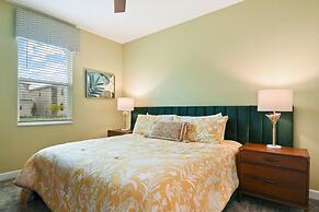 Storey Lake - 9 Bedroom Home with Pool - 1678ST 9 Home by RedAwning