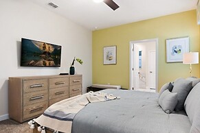 Storey Lake - 9 Bedroom Home with Pool - 1678ST 9 Home by RedAwning