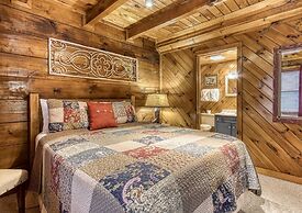 Er47 - Moody Blue - Great Location. Close To All The Action! 3 Bedroom