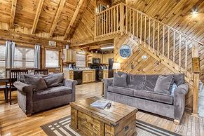 Er47 - Moody Blue - Great Location. Close To All The Action! 3 Bedroom