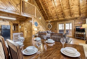 Er47 - Moody Blue - Great Location. Close To All The Action! 3 Bedroom