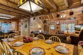 Er245 â Almost Heaven Great Location â Close To Town! 3 Bedroom Cabin 