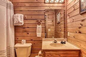 Er102 - Barbara Great Location! Close To Town 2 Bedroom Cabin by RedAw