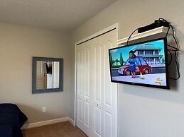 Spacious Family Getaway W/ Resort-3154pp 5 Bedroom Home by RedAwning