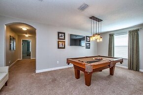 Spacious Family Getaway W/ Resort-3154pp 5 Bedroom Home by RedAwning