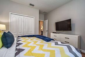 Spacious Family Getaway W/ Resort-3154pp 5 Bedroom Home by RedAwning