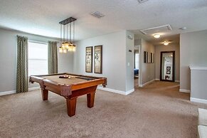 Spacious Family Getaway W/ Resort-3154pp 5 Bedroom Home by RedAwning