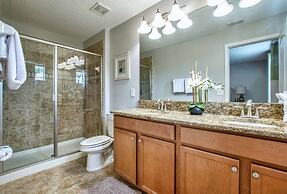 Spacious Family Getaway W/ Resort-3154pp 5 Bedroom Home by RedAwning