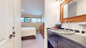 Summit #92 3 Bedroom Condo by RedAwning