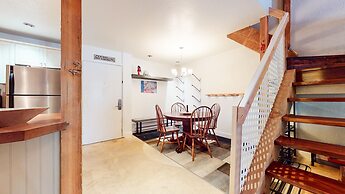 Summit #92 3 Bedroom Condo by RedAwning