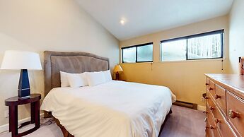 Summit #92 3 Bedroom Condo by RedAwning