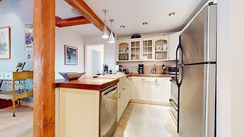 Summit #92 3 Bedroom Condo by RedAwning