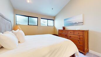 Summit #92 3 Bedroom Condo by RedAwning