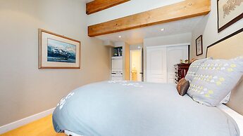 Summit #92 3 Bedroom Condo by RedAwning