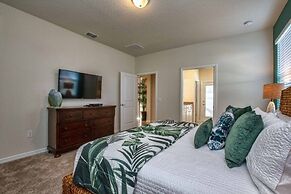 4404WI- Windsor Island 8 Bedroom House 8 Home by RedAwning