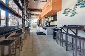 Solterra - 6 Bedrooms House w-pool-7043SR 6 Home by RedAwning