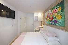 FLH Downtown GuestHouse