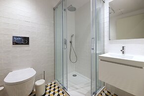 FLH Downtown GuestHouse