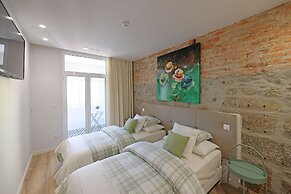 FLH Downtown GuestHouse