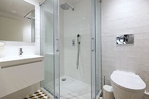 FLH Downtown GuestHouse