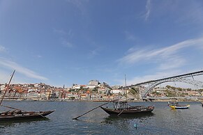 FLH Downtown GuestHouse