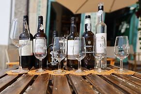 FLH Downtown GuestHouse