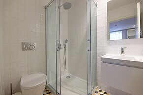 FLH Downtown GuestHouse