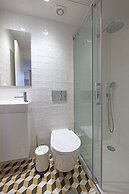 FLH Downtown GuestHouse