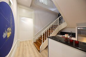 FLH Downtown GuestHouse