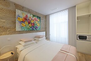 FLH Downtown GuestHouse