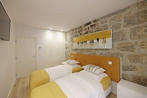 FLH Downtown GuestHouse