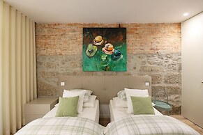 FLH Downtown GuestHouse