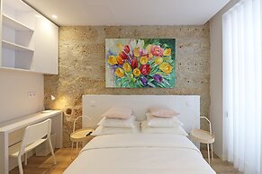 FLH Downtown GuestHouse