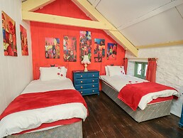 Lower Treginnis Farm