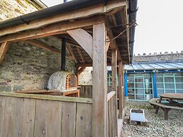 Lower Treginnis Farm