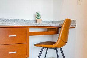 Anahuac Apartments by VH