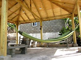 Sunshine Lodge- Your Home Away From Home