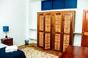 Sunshine Lodge- Your Home Away From Home