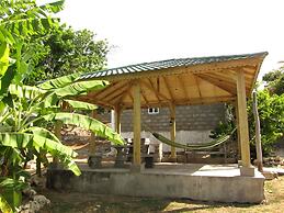 Sunshine Lodge- Your Home Away From Home