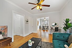 Deluxe 1BR Apt in a Ravenswood