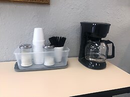 American Inn & Suites