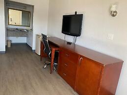 American Inn & Suites