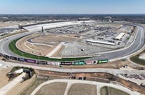 American Inn & Suites