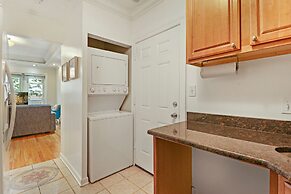 Alluring 2BR Apt in Old Irving Park