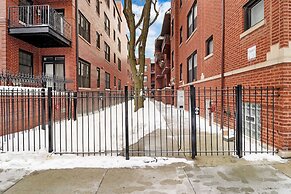 Remodeled Studio Apt in East Lakeview