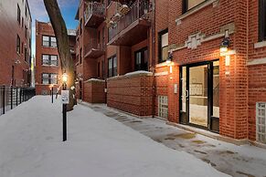 Remodeled Studio Apt in East Lakeview