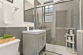 1BR Magnificent Apt in Belmont Chicago